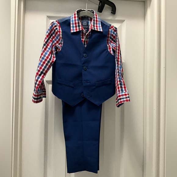 Nautica 3 Piece Suit - Picture 3 of 10